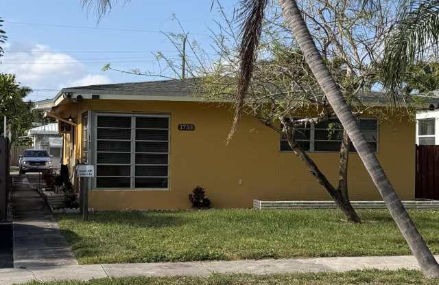 1733 Plunkett Street - 1733 Plunkett Street, Hollywood, FL 33020 1733 Plunkett Street - 1733 Plunkett Street, Hollywood, FL 33020