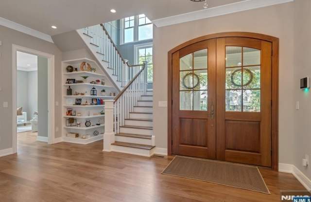 4 Brookview Court Gallery 2