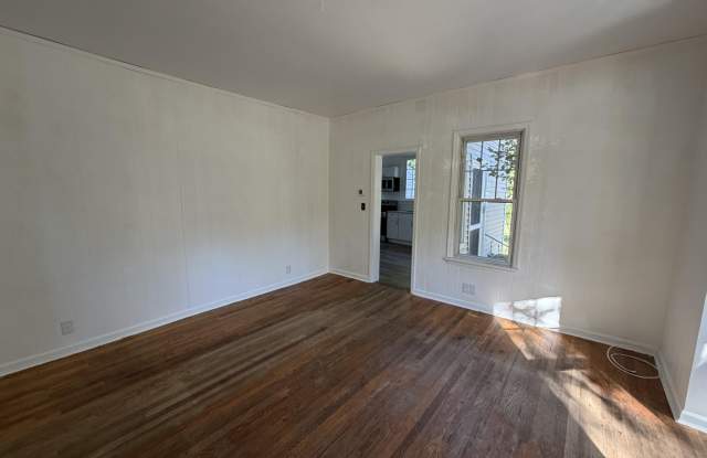 151 S Bridge Avenue Gallery 2