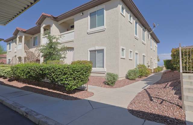 Modern Condo in Gated Community! Gallery 4