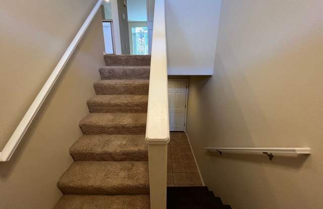 17010 SW Berkeley Lane Gallery 4