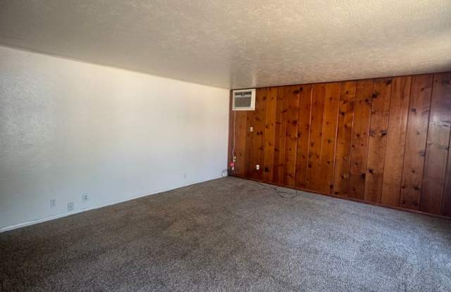 1 BED/1 BATH IN REDDING photos photos