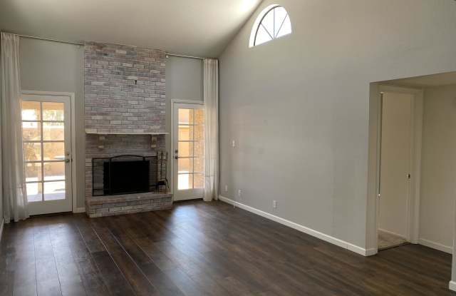 9109 E GELDING Drive Gallery 4