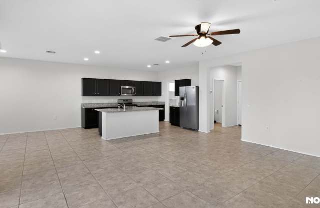 Spacious 4BR House in Buckeye - 3090 North Lainey Lane, Buckeye, AZ 85396