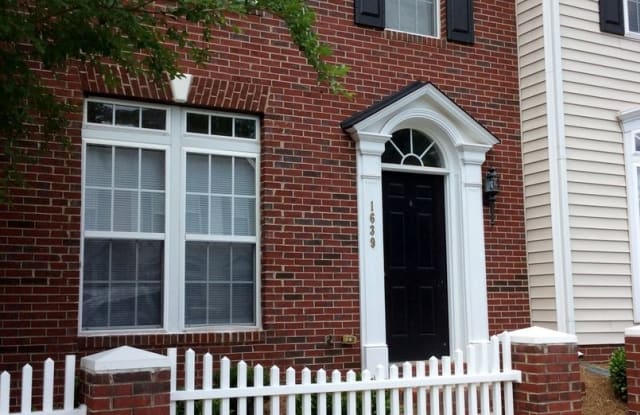1639 Chamberside Drive - 1639 Chamberside Drive, Rock Hill, SC 29730