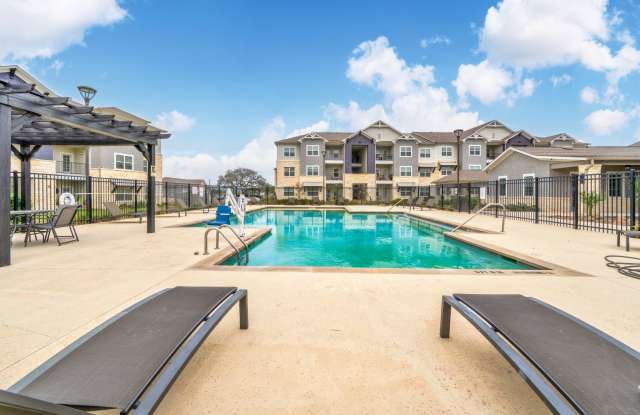 Trails At Leon Creek - Affordable Housing Gallery 1