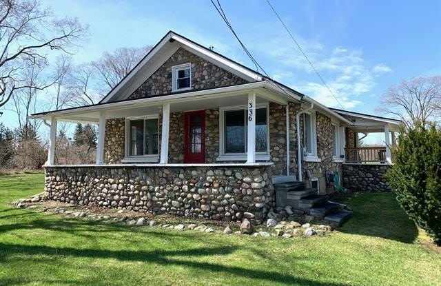 336 SOUTH Street - 336 South Street, Ortonville, MI 48462
