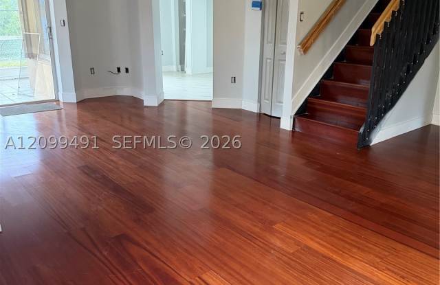 7324 SW 164th Ct Gallery 1