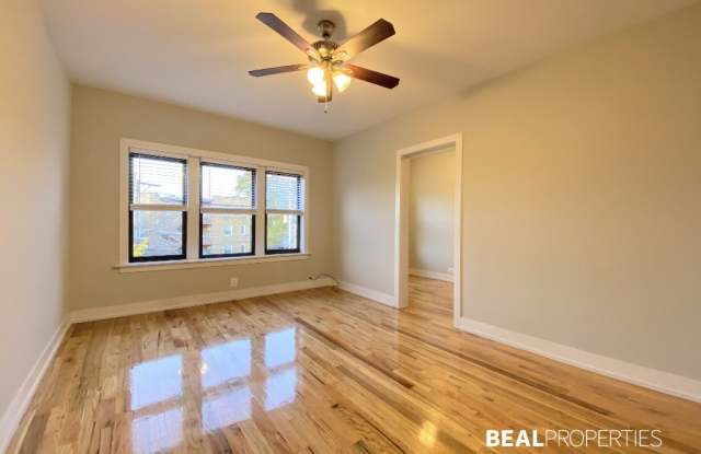 2244 W Wilson Ave photos photos