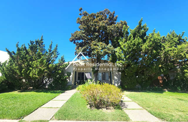 Spacious Arden Area 3bd/2ba Duplex with Garage photos photos