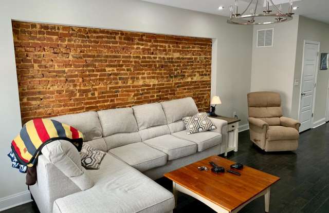 1204 S CLINTON STREET Gallery 3