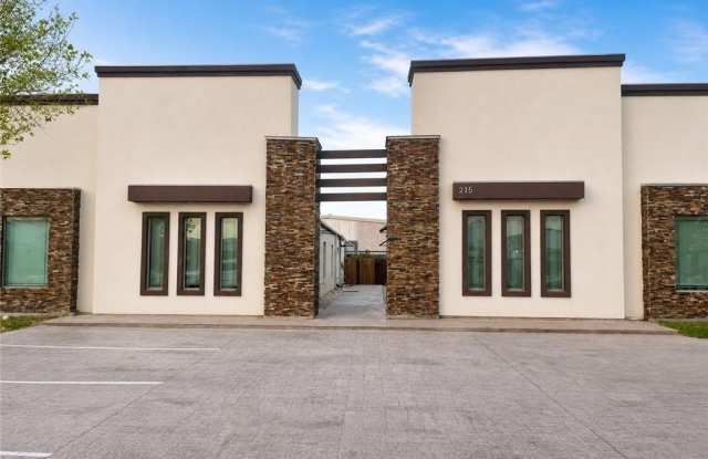 215 Fig Drive Gallery 2