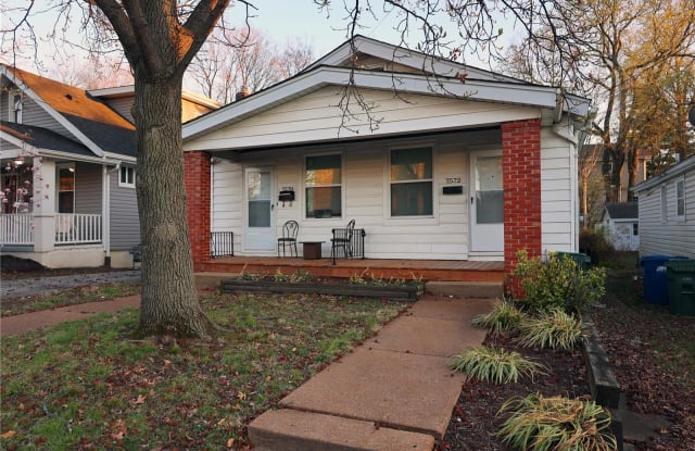7572 Ellis Avenue - 7572 Ellis Avenue, Maplewood, MO 63143