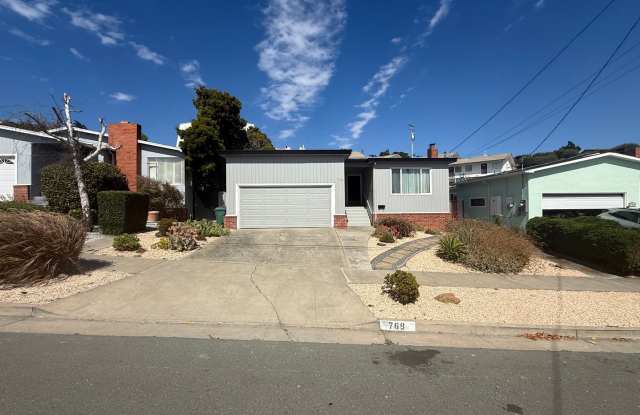 Spacious 3 bedroom, 1.5 bathroom Home in Richmond - 768 Yuba Street, Richmond, CA 94805