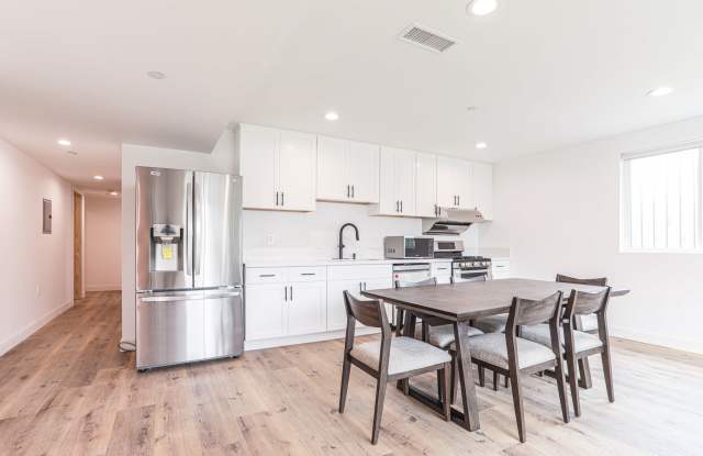 1545 W 36th Place - Co-Living photos photos