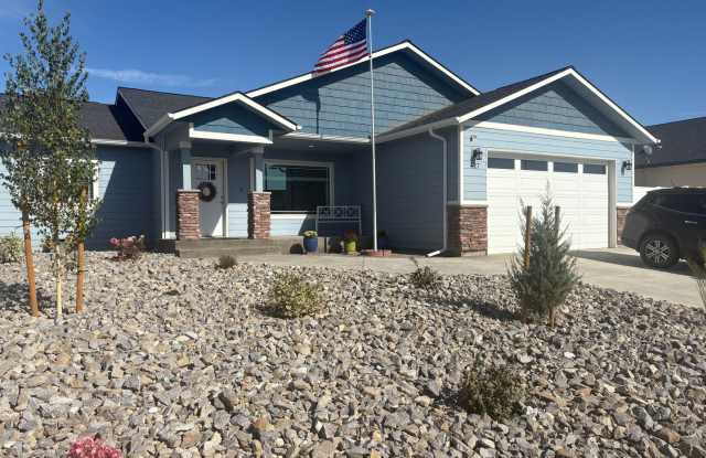 Home for Rent in Quincy - 427 Q Street Southwest, Quincy, WA 98848