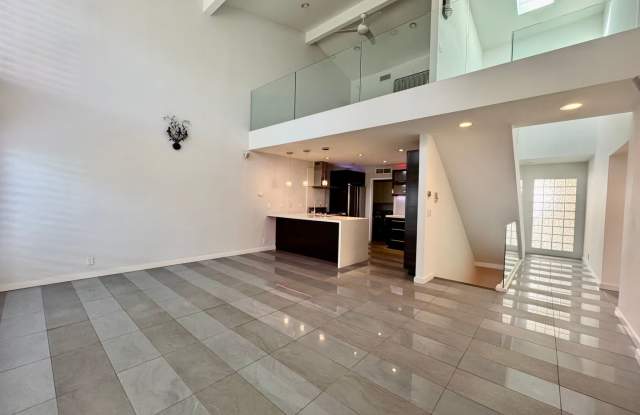 Westside location just moments from Century City and the Wilshire Corridor Gallery 3