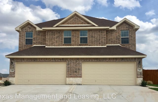1057 West Sierra Vista Court - 1057 W Sierra Vista Ct, Midlothian, TX 76065