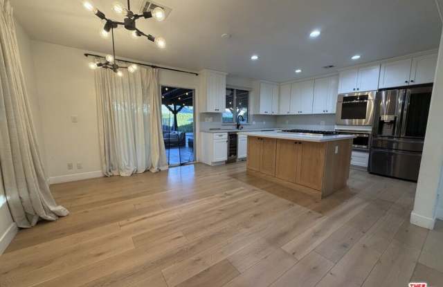 7656 Capistrano Ave photos photos