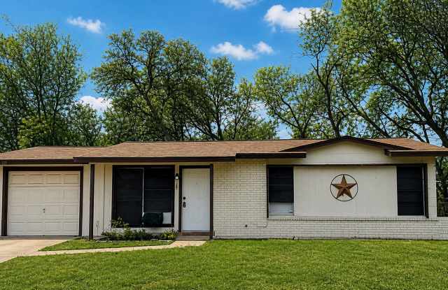 Welcome home to 245 Northview Blvd! - 245 Northview Drive, Universal City, TX 78148