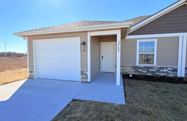 Newer 3 Bed with move in Specials - Open House photos photos Newer 3 Bed with move in Specials - Open House photos photos