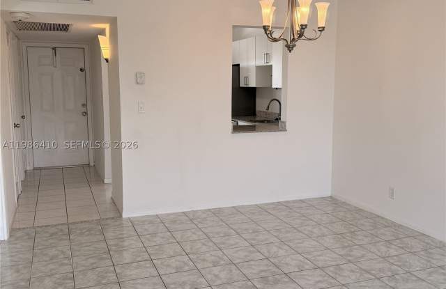 2223 Park Ln Gallery 3