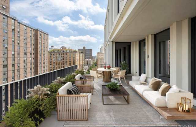 212 West 93rd Street photos photos