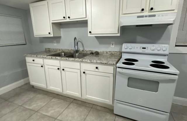 Fully Renovated 3/1 Single Family House Available for Immediate Rent! photos photos Fully Renovated 3/1 Single Family House Available for Immediate Rent! photos photos