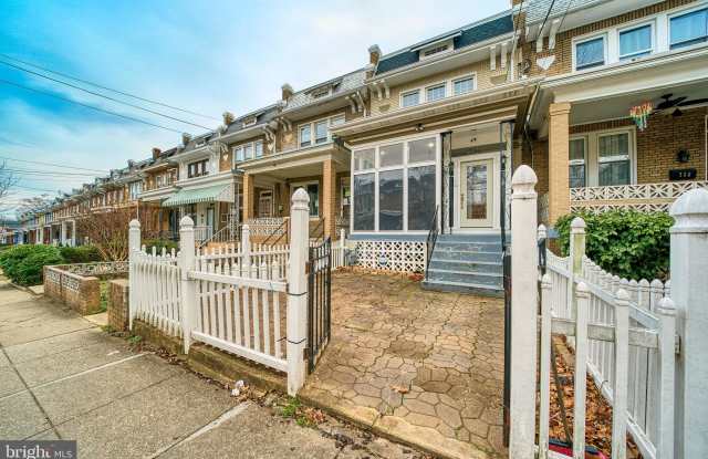 734 INGRAHAM STREET NW Gallery 2