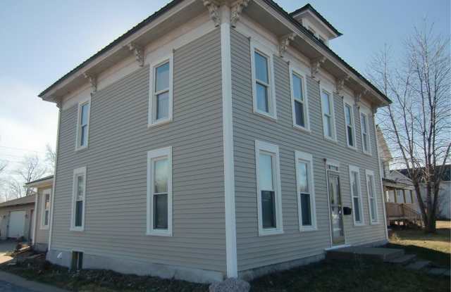 400 Grandview Avenue - 2 photos photos