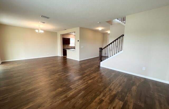 214 HERITAGE OAKS DR Gallery 2