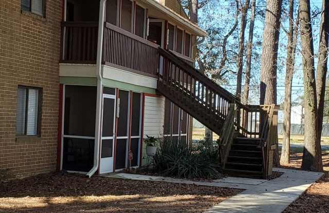 2/1 Condo with screened porch and community pool photos photos