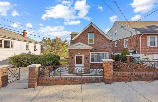 124 Alexander Avenue - 124 Alexander Avenue, Yonkers, NY 10704