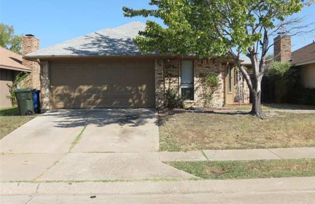 2027 Lorient Drive Gallery 2