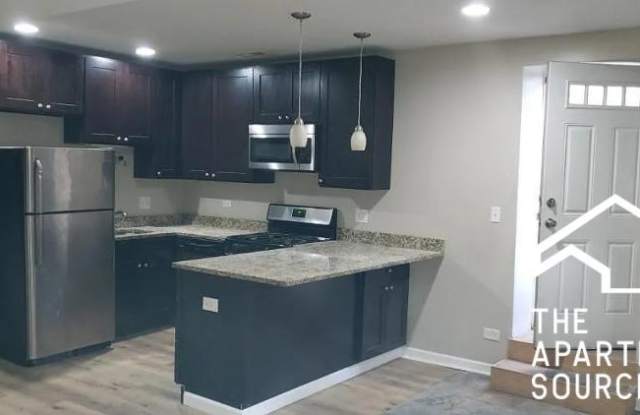 1922 West Cullerton St. photos photos