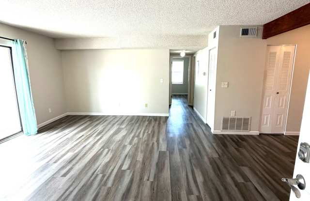 1543 Main Street #3 - 1 Gallery 3