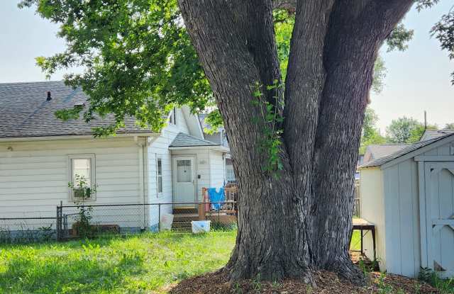 942 Rose Avenue East Gallery 4