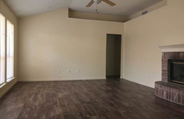 5921 Heatherglen Terrace Gallery 3