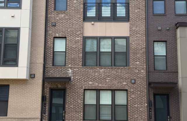 4653 CHARGER Place Gallery 2