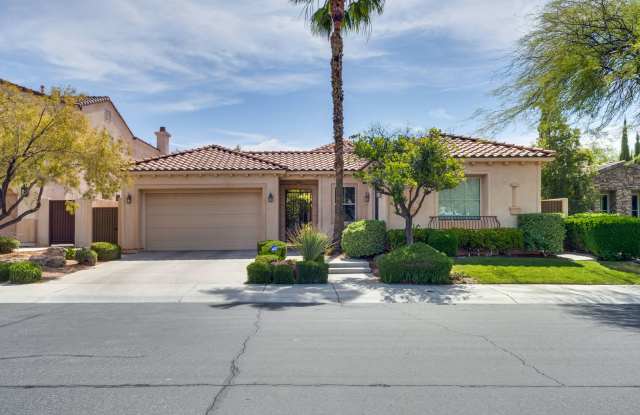 Beautiful Single-Story Residence in Premier Golf Course Community photos photos