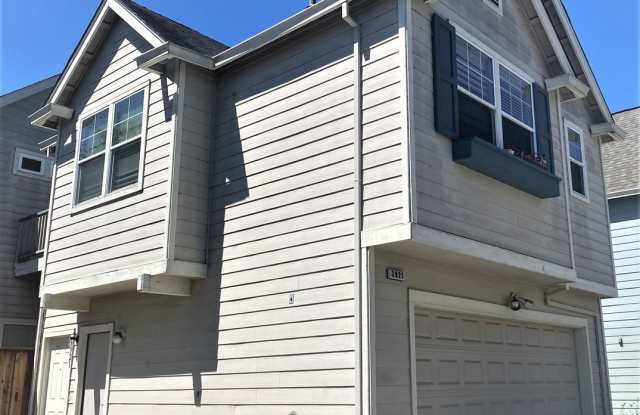 Nice Granny unit w/bedroom photos photos