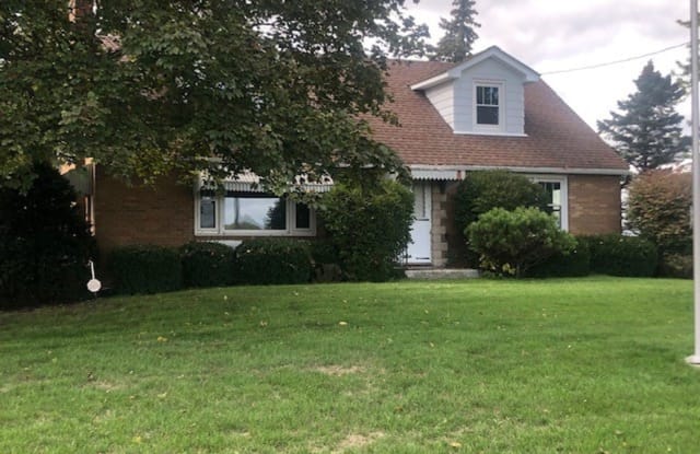 10510 152nd Ave - 10510 152nd Avenue, Bristol, WI 53142