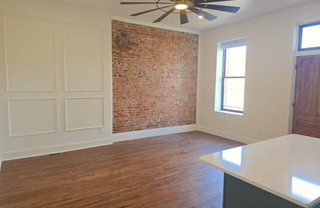 1207 Lee Street - 1 photos photos