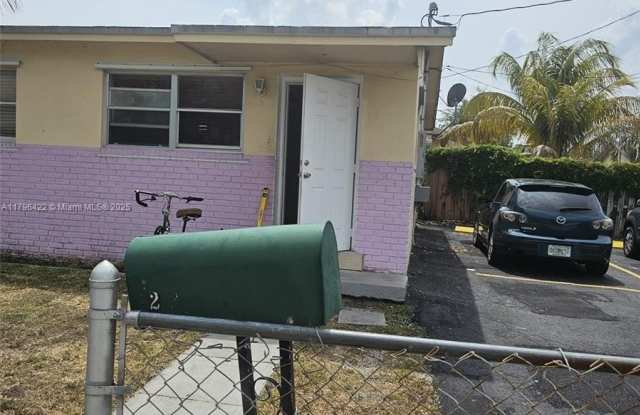 700 NW 4th St - 700 Northwest 4th Street, Hallandale Beach, FL 33009