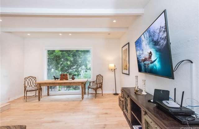 6134 Busch Drive Gallery 4