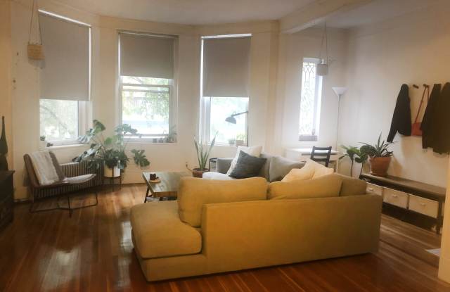 11 Englewood Ave Gallery 3
