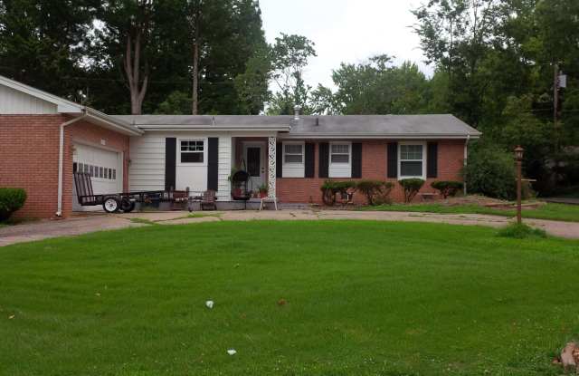 1013 S Briarwood Dr photos photos