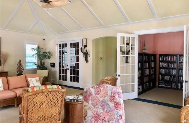 2529 Saint Lucia Circle Gallery 3