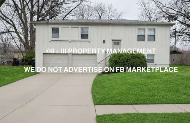 816 South Montclaire Drive - 816 South Montclaire Drive, Olathe, KS 66061