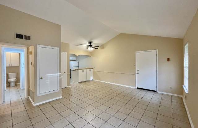 235 silver sands unit: 4 photos photos